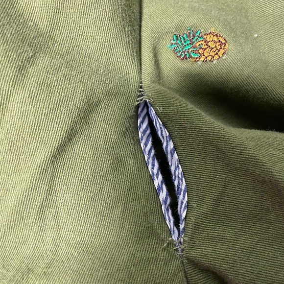 Green pineapple capris - Picture 2 of 7